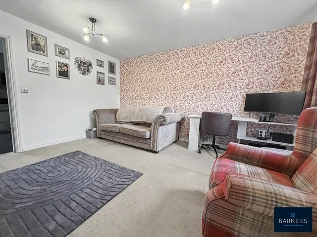 Hawthorn Lane, Cleckheaton, BD19, photo 3