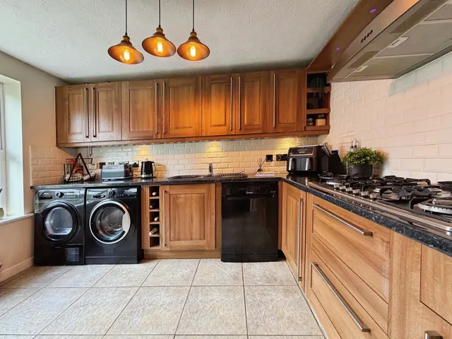 Alder Road, Peterborough, PE7, photo 2