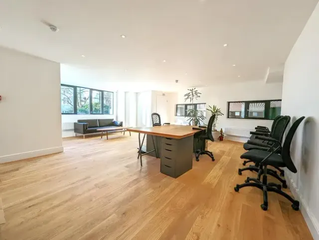 OFFICE SPACE TO LET WELLINGTON ROAD...