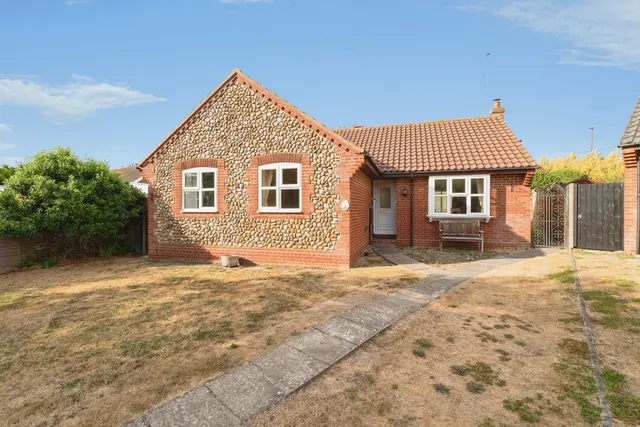Nightingale Close, CROMER, Norfolk, NR27, photo 1