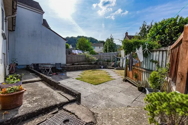 Cambridge Avenue, Dursley, GL11, photo 2