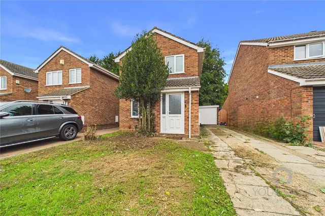 Oleander Crescent, Cherry Lodge, Northampton, NN3, photo 1
