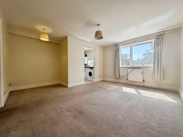 Falkners Close, Fleet, GU51, photo 3