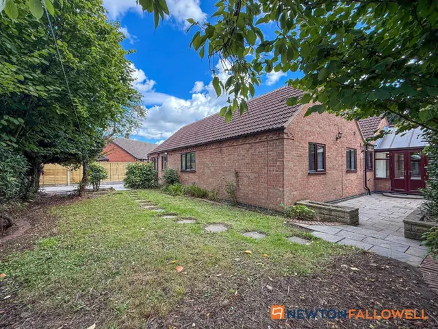 Lincoln Road, Newark, NG24, photo 3