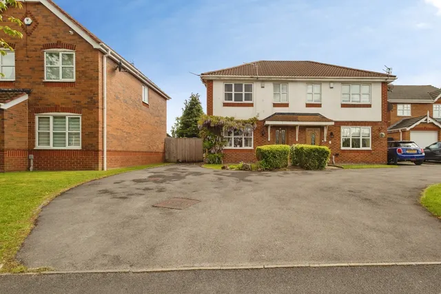 James Drive, Hyde, Greater Manchester, SK14, photo 1