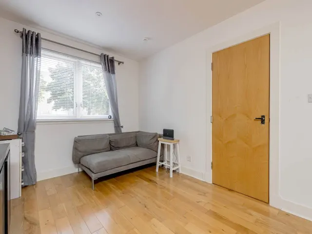 Yardheads, South Leith, EH6, photo 3