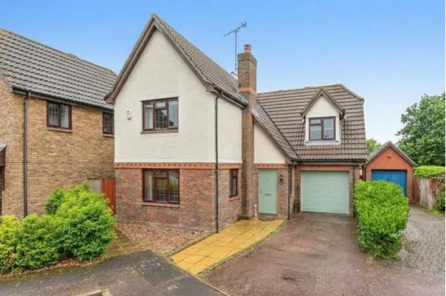 Earl Mountbatten Drive, Billericay, CM12, photo 1