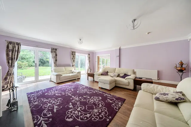 Dukes Wood Drive, Gerrards Cross, SL9, photo 2