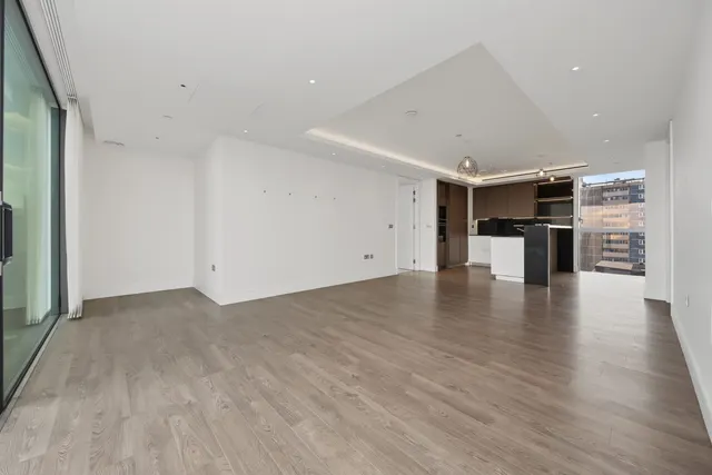 Photo 2 — Bollinder Place, Carrara Tower, EC1V