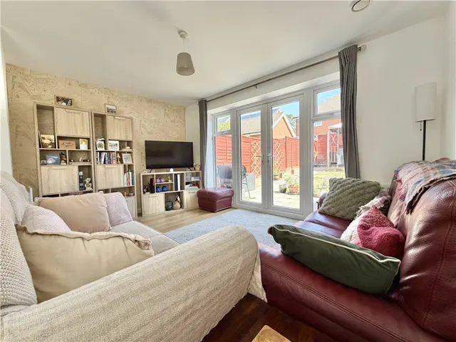 Wadham Close, Romsey, SO51, photo 3