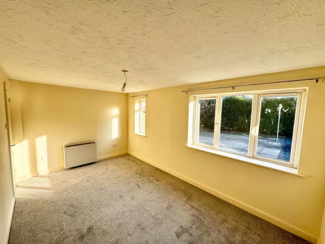 Sutton Road, Kidderminster, DY11, photo 3