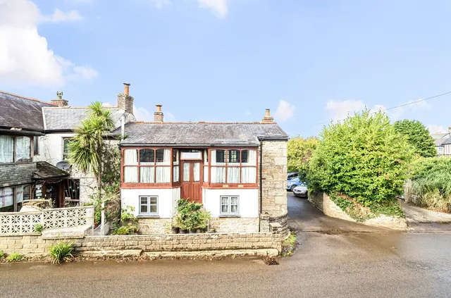 Praze, Camborne, TR14
