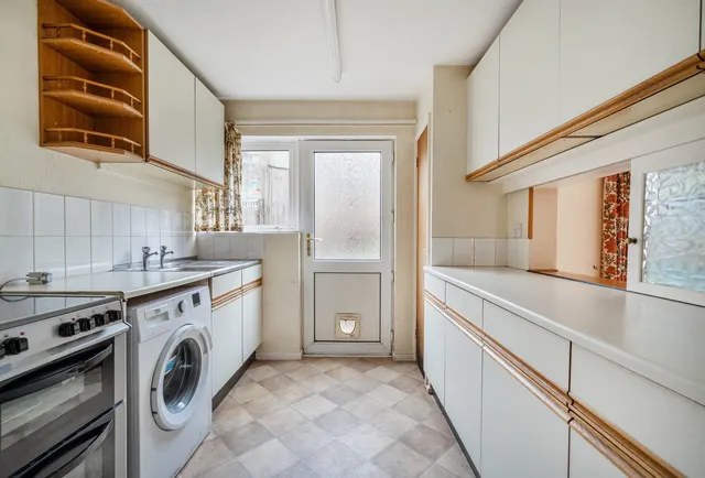 Photo 3 — Batstone Close, Bath, BA1 6PE