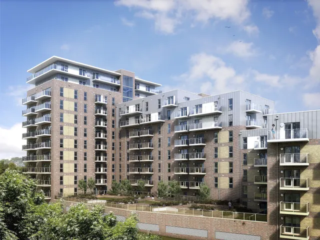 50 Crested Court, 3 Shearwater Drive, London, photo 1