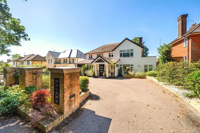 Upland Drive, Brookmans Park, Hatfield, Hertfordshire, AL9 6PS, photo 1
