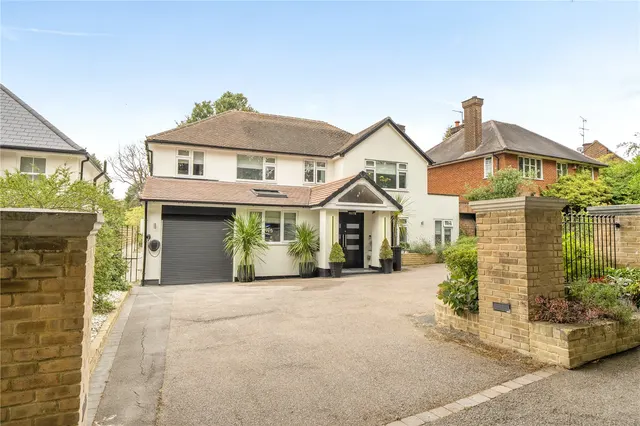 Photo 2 — Upland Drive, Brookmans Park, Hatfield, Hertfordshire, AL9 6PS