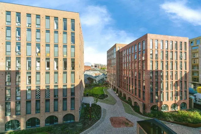 Neptune Place, Liverpool, L8, photo 1