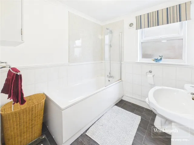 Photo 3 — The Close, Hampstead Norreys, Thatcham, Berkshire, RG18