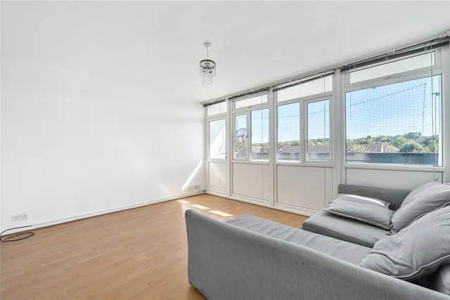 Grove Park Road, London, SE9, photo 2