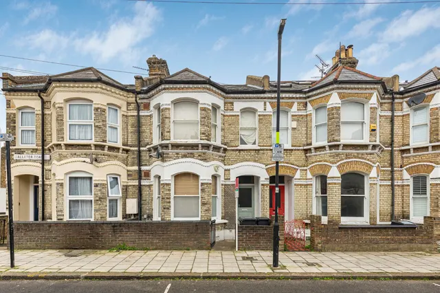 Ballater Road, London, SW2, photo 1