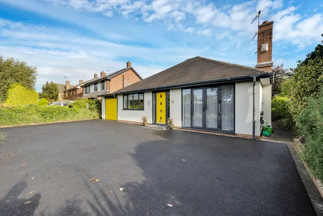 Pikemere Road, Alsager, photo 1