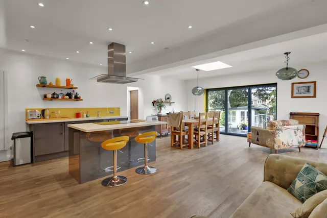 Pikemere Road, Alsager, photo 3