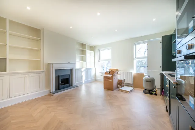 281b Barking Road, London, photo 1