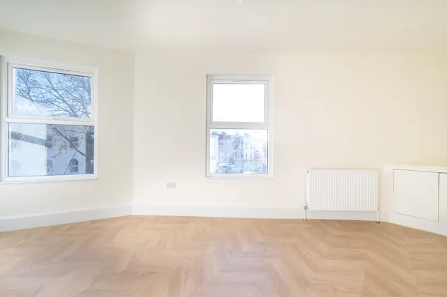 Photo 3 — 281b Barking Road, London
