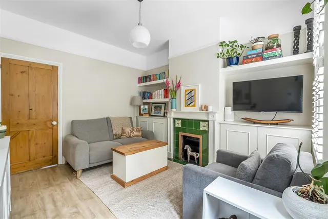 Poplar Road, Leatherhead, KT22, photo 3