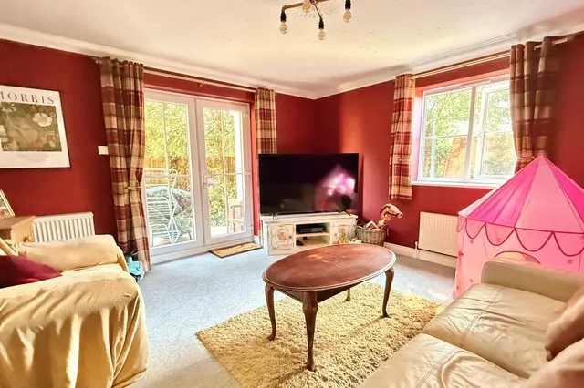 Salisbury Road, SP6, photo 3