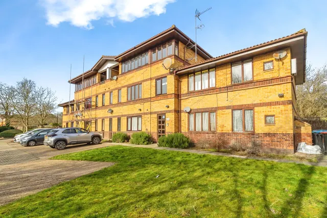 Mayer Gardens, Shenley Lodge, Milton Keynes, Buckinghamshire, MK5, photo 1