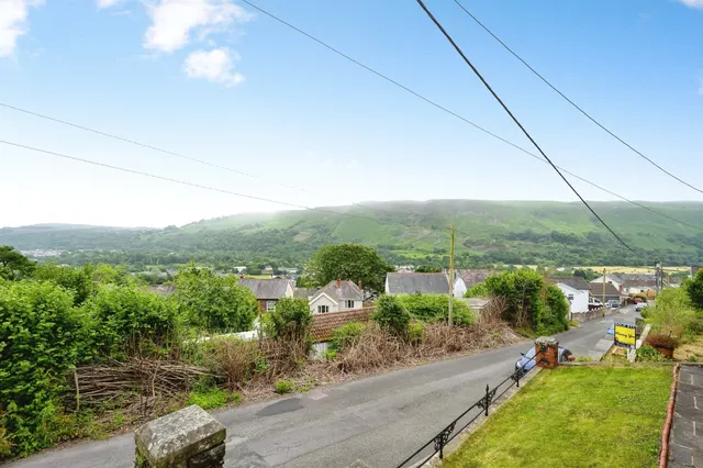 Penywern Road, Swansea, SA9, photo 3