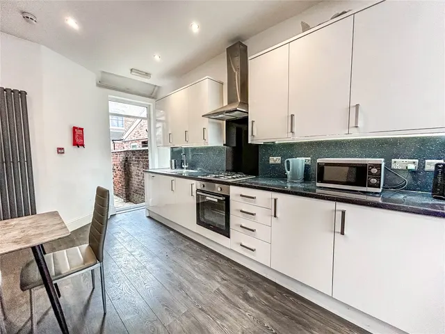 Moseley Road, Fallowfield, M14, photo 3