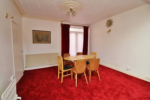 Photo 3 — Grosvenor Road, Rugby, CV21 3LF