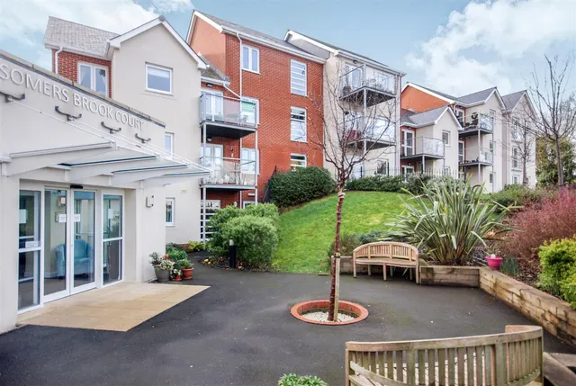Foxes Road, Newport, PO30, photo 1
