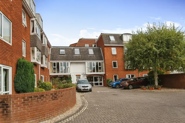 Bartholomew Street West, Exeter, photo 1