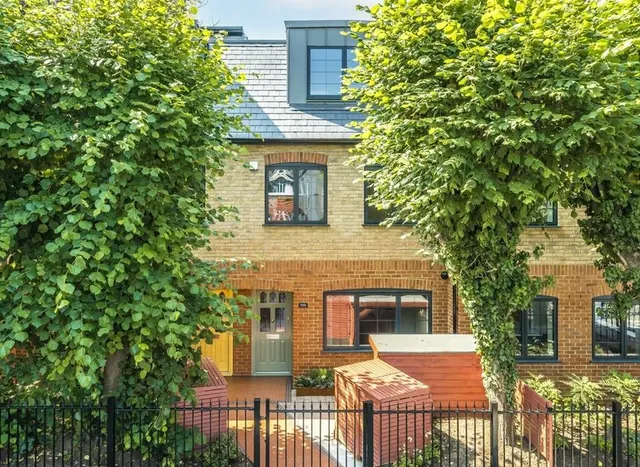 Cricklade Avenue, Streatham Hill, SW2, photo 1