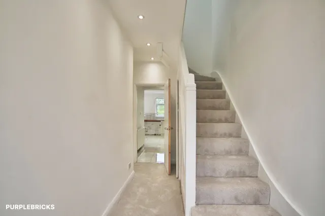 Forest View Road, London, E17, photo 3