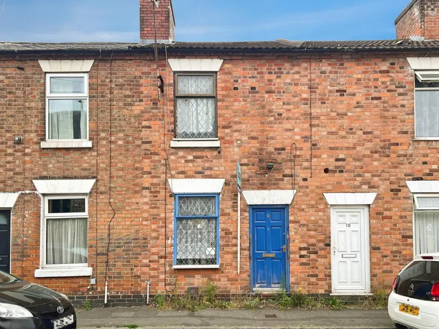 2 bedroom house, Uxbridge Street, Burton-on-trent, DE14