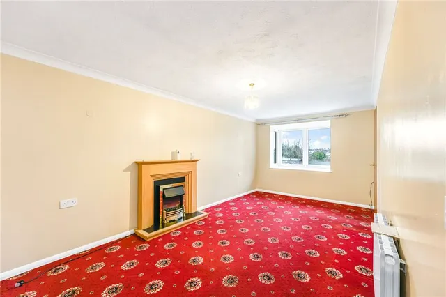 Portland Close, Chadwell Heath, RM6, photo 2