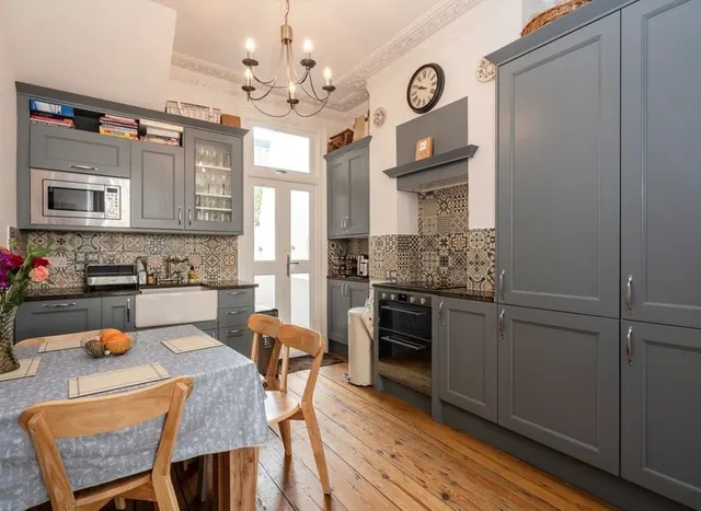 Photo 3 — Mirabel Road, Fulham, SW6