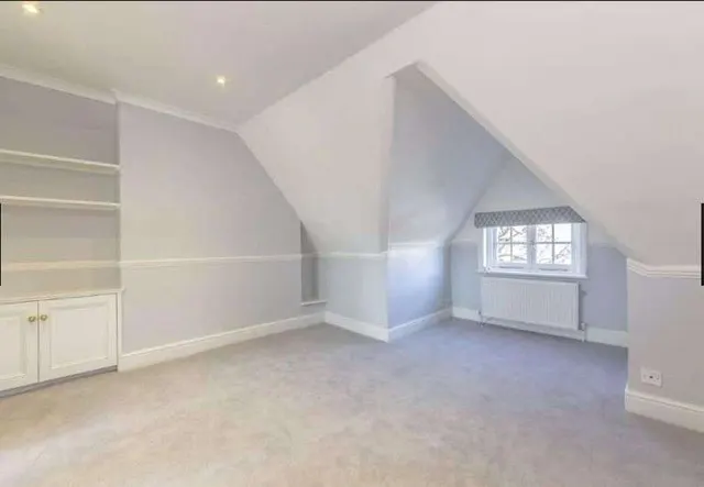Woodstock Road, London, W4, photo 1