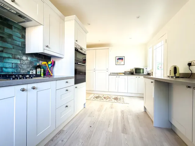 White Oak Way, Nailsea, BS48, photo 3