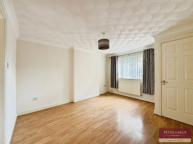 Photo 3 — Llys Robin Goch, Rhyl, Denbighshire, LL18 4QE