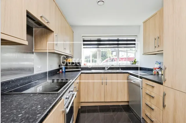 Cuddington Avenue, KT4, photo 2