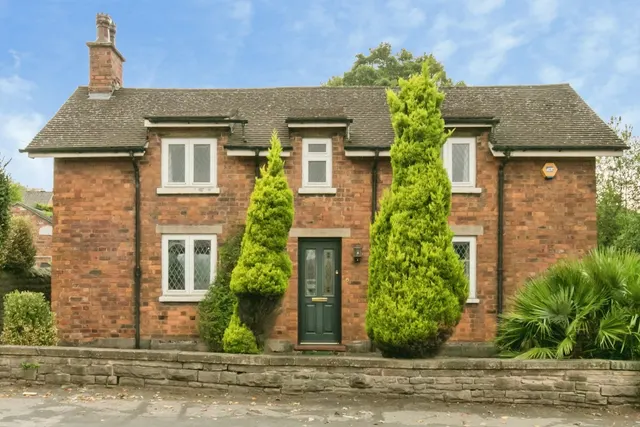 Chester Road, Macclesfield, Cheshire, SK11, photo 1