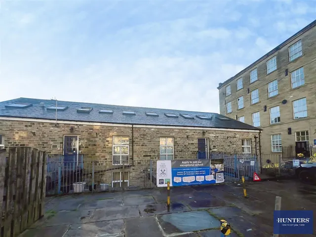 The Weaving Shed, Wharf Street Sowerby Bridge, HX6 2JR