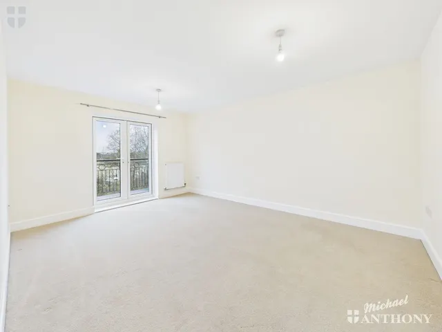 Coxhill Way, HP21, photo 2