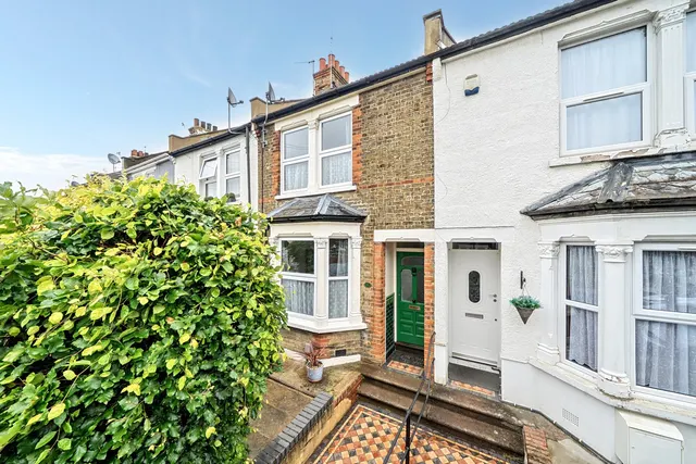 Howarth Road, SE2, photo 1