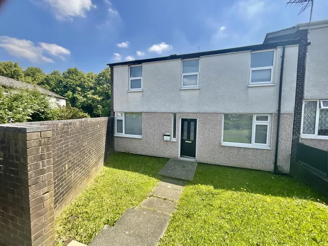 Halton Brook Avenue, Runcorn, WA7, photo 1
